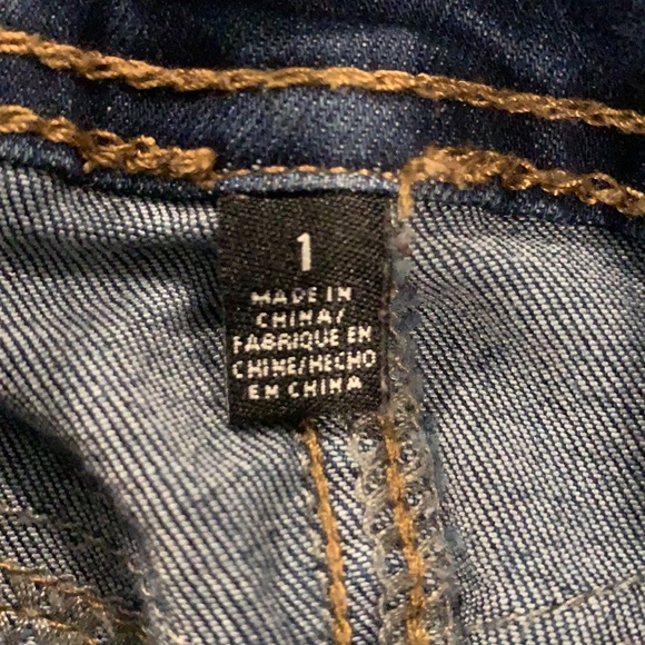 Cute Three Button Wax Jeans - Picture 10 of 11